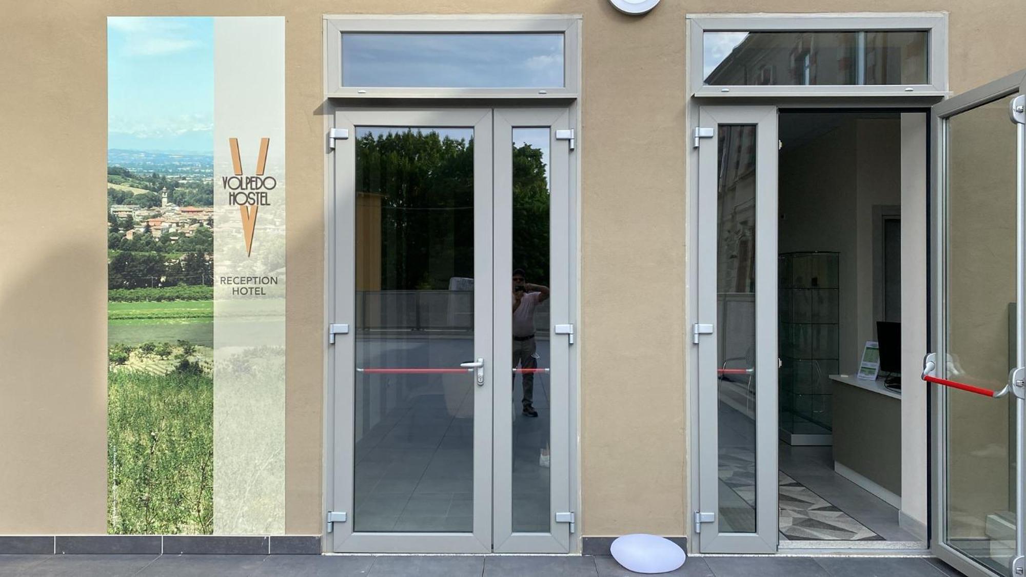 Volpedo Hostel Bagian luar foto